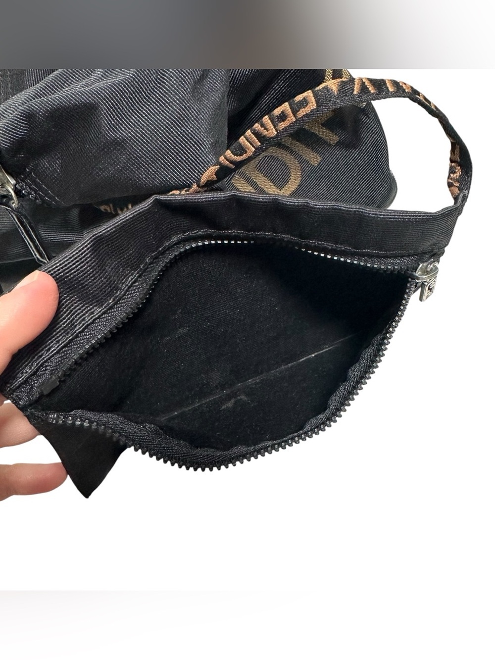 FENDI Roma Black & Tan Nylon Medium Hobo Shoulder Bag with Pochette - Picture 13 of 16